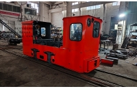 客戶(hù)采購(gòu)的CTL5/6GB蓄電池湘潭電機(jī)車(chē)裝車(chē)發(fā)貨